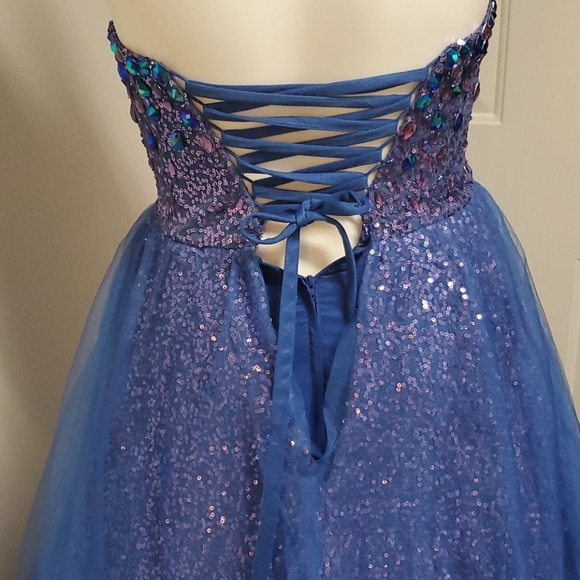 Maggie Sorterro Sequin Gown - Picture 5 of 7